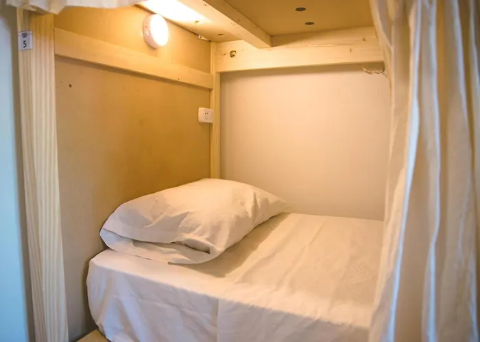 Fuxia House Hostel